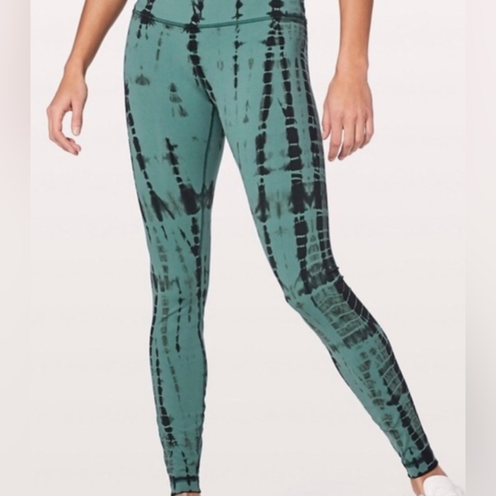 Lululemon Athletica Womens Leggings Hunter Green/Black Tie Dye in size 10